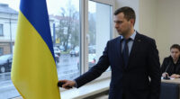Trump Calls On Ukraine To Replace Zelensky