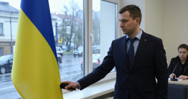 Trump Calls On Ukraine To Replace Zelensky